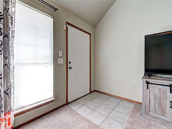 3rd image of 2613 Lonnie Ln