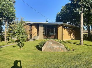 33 Blue Forest Dr, Toronto, ON M3H 4W4