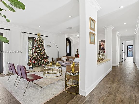 4th image of 12510 Ramiro St