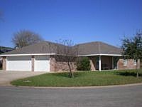 1st image of 2204 Lakeview Dr