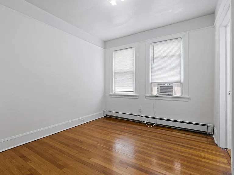 245 W Walnut St #2 — Photo 18