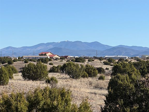 4th image of 63 Crazy Rabbit Dr