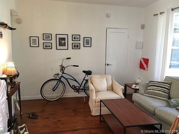 4th image of 1054 Jefferson Ave APT 10