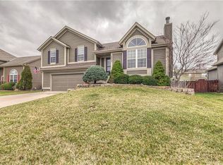 16737 W 156th St, Olathe, KS 66062