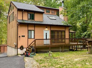 3321 Windermere Dr, Bushkill, PA 18324