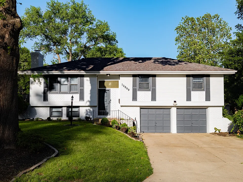 12809 Manchester Ave