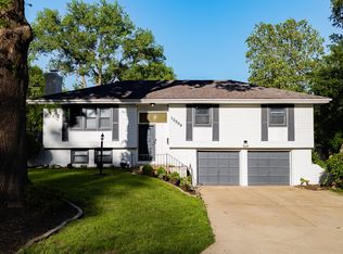 12809 Manchester Ave, Grandview, MO 64030