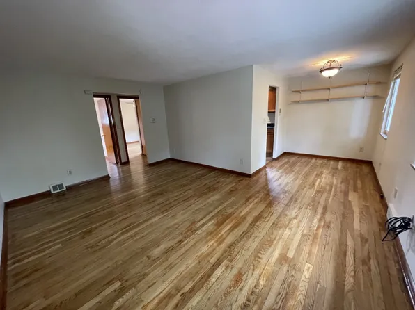 130 Lacrosse St #D4, Pittsburgh, PA 15218