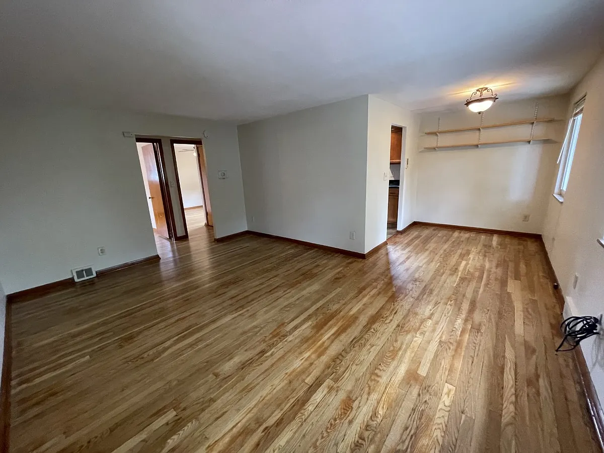 Photo 1 of 26 - 130 Lacrosse St #D4 - Pittsburgh, PA Primary Photo - 130 Lacrosse St #D4