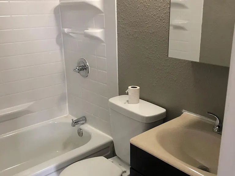 2828 Vine St #3 — Photo 2