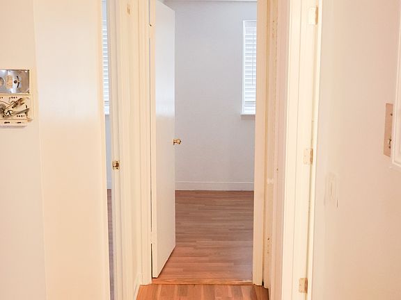 5th image of 296 Commercial St APT 11