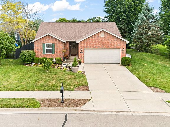 5th image of 2490 Meadowpoint Dr