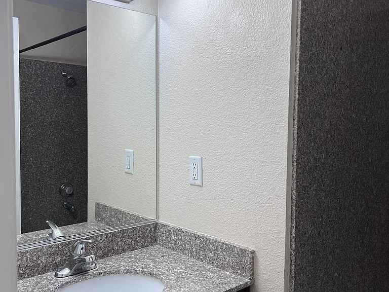 5281 River Glen Dr — Photo 9