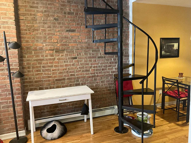 214 9th St #2B — Photo 16