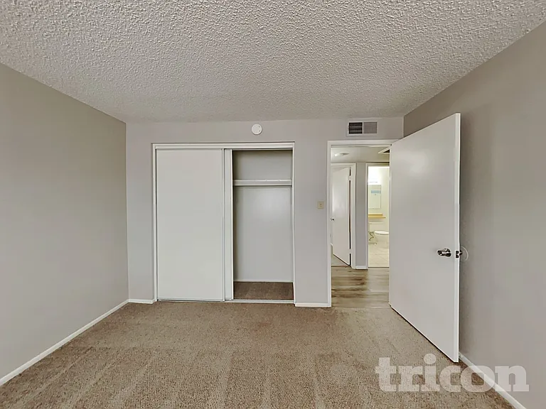 13215 N 42nd St — Photo 12