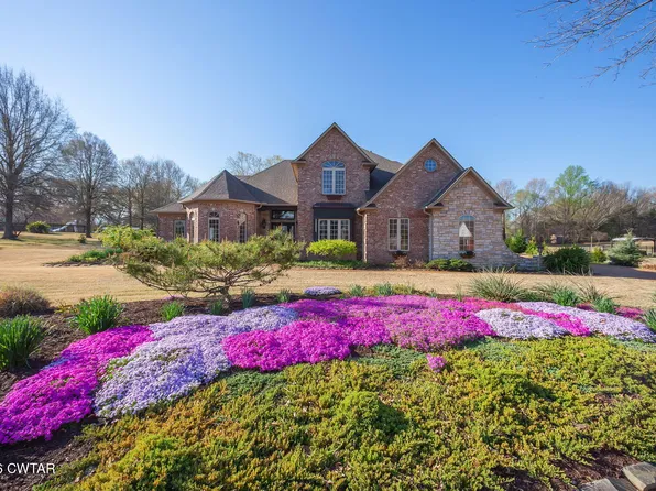 57 Rolling Oaks Dr, Humboldt, TN 38343