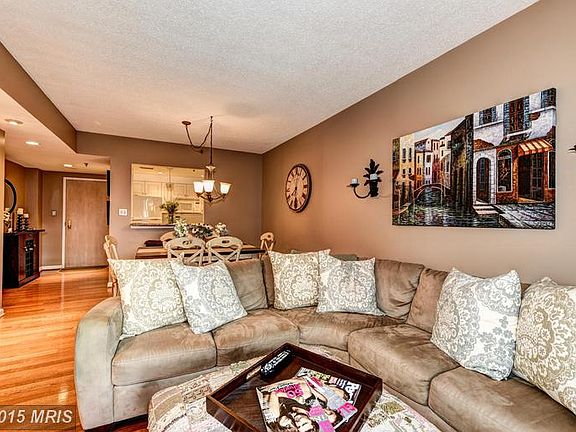 5th image of 4808 Moorland Ln APT 306