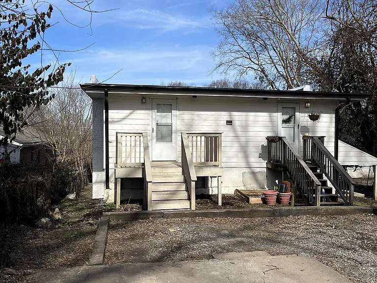 2219 Albion St #C — Photo 12