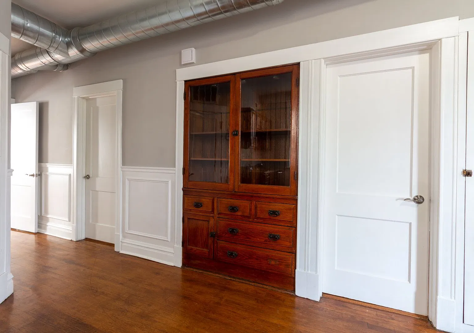 Arg Llc, 2848 W. Barry Series — Photo 4