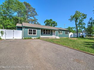 235 Oak St, Bayville, NJ 08721