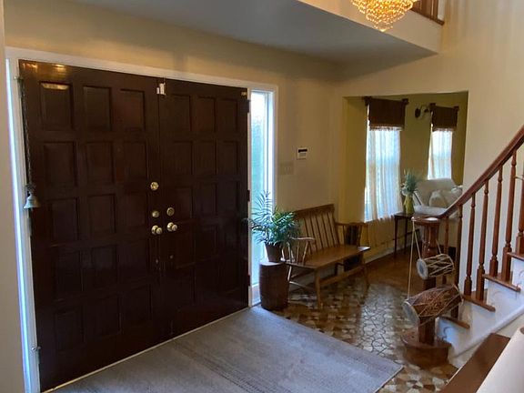 2nd image of 1328 Mettler Rd