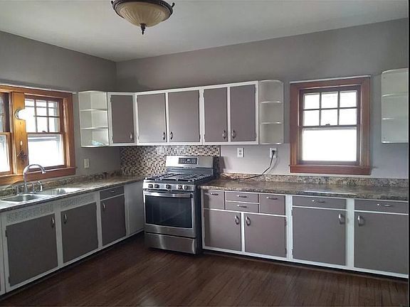 3rd image of 1800 N 3rd St