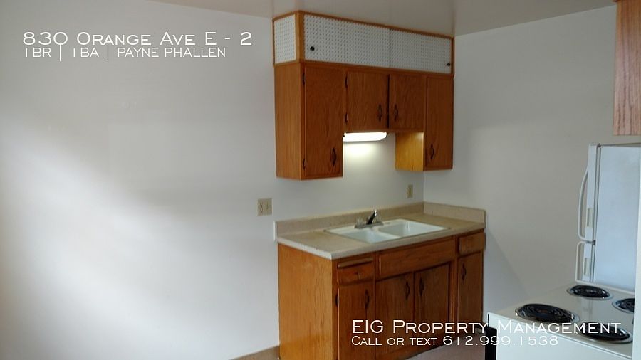 2nd image of 830 Orange Ave E APT 2