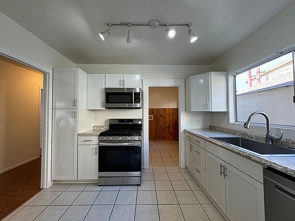 5th image of 1183 N Normandie Ave