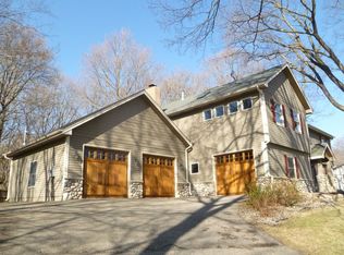 18103 Priory Ln, Minnetonka, MN 55345