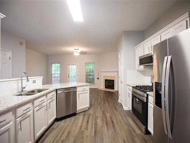 649 Kenridge Dr — Photo 14