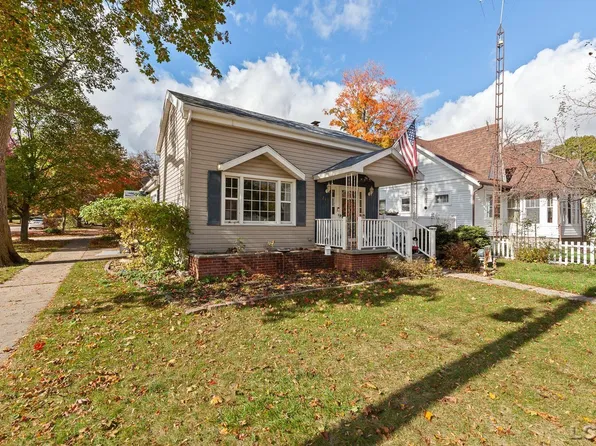 215 S Oneida St, Tecumseh, MI 49286