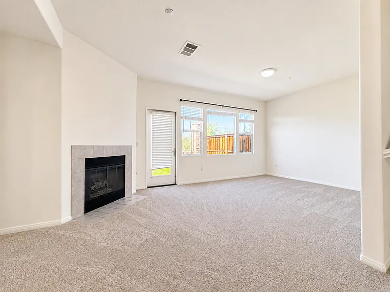 15325 Oak Tree Dr #104 — Photo 11
