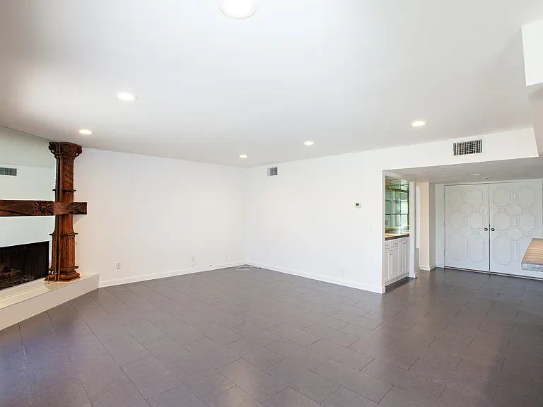 3033 E Verona Rd — Photo 7