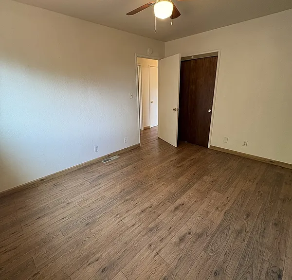 7631 Adrian Dr — Photo 16