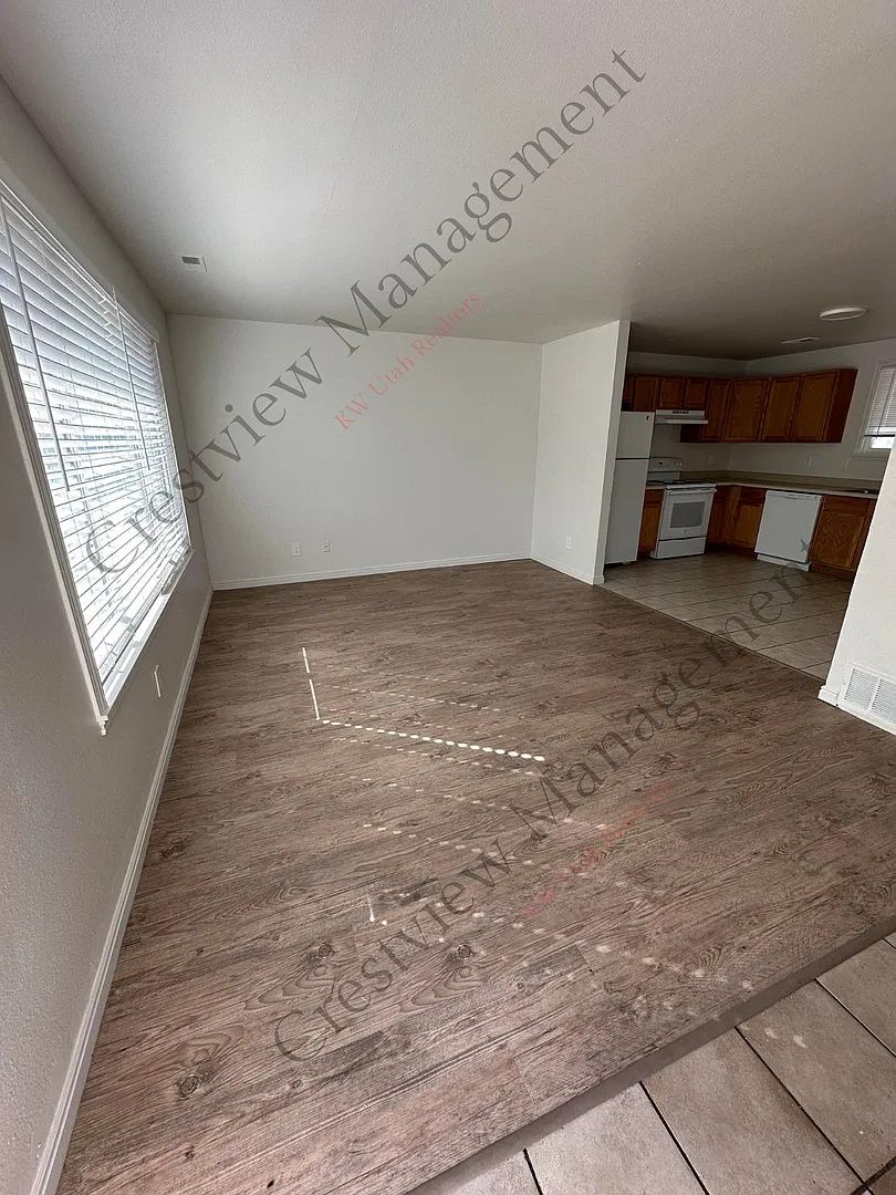 Valley Holdings - 2411 — Photo 4