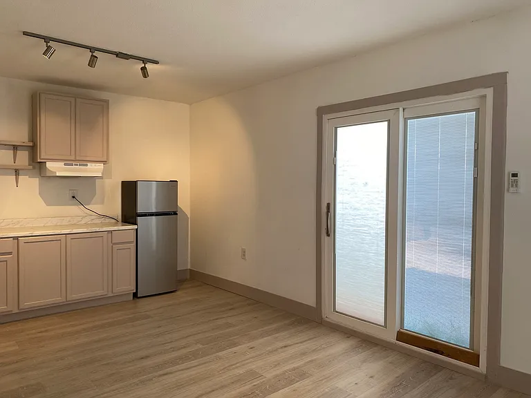 116 Wetherley Dr — Photo 14