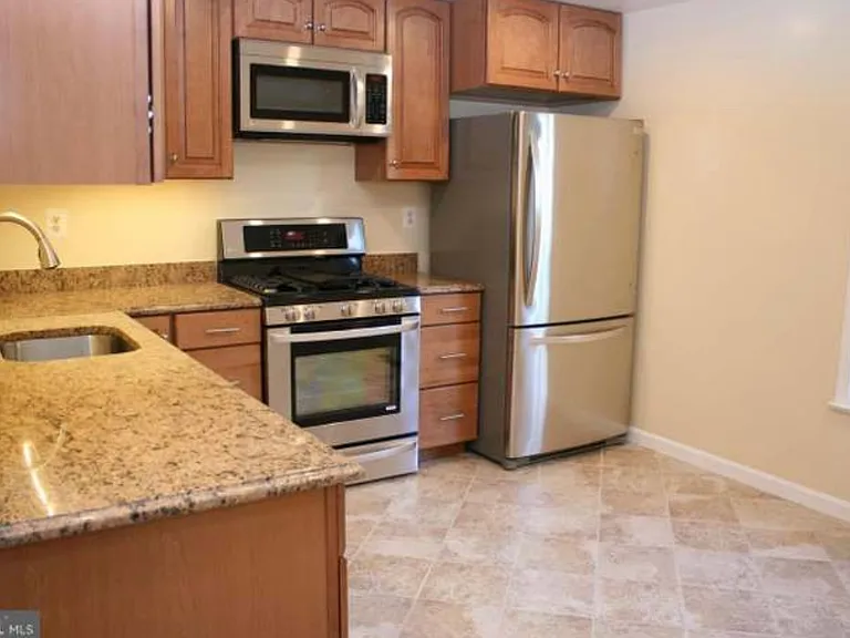 9209 Graceland Pl — Photo 12