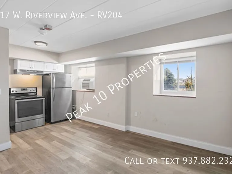 617 W Riverview Ave #RV204 — Photo 2