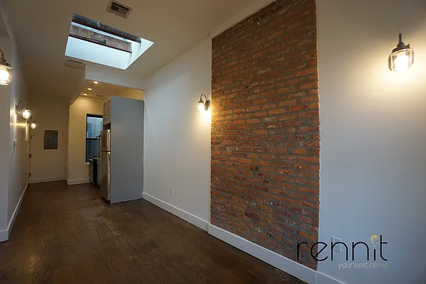 Rented by Rennit Inc. | media 32