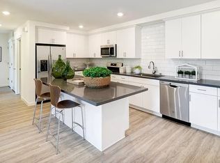 1408 Mauro Pietro Dr APT 300, Petaluma, CA 94954