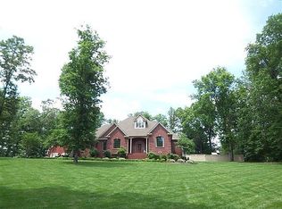 200 Somerset Dr, Paris, TN 38242