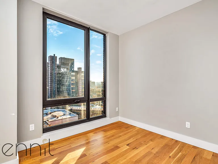 31 Debevoise St #12M — Photo 10