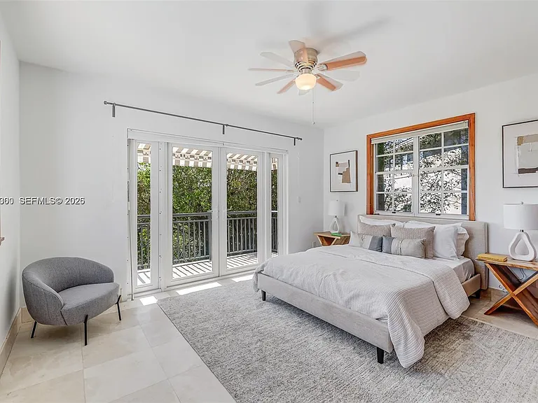 184 Paloma Dr — Photo 17