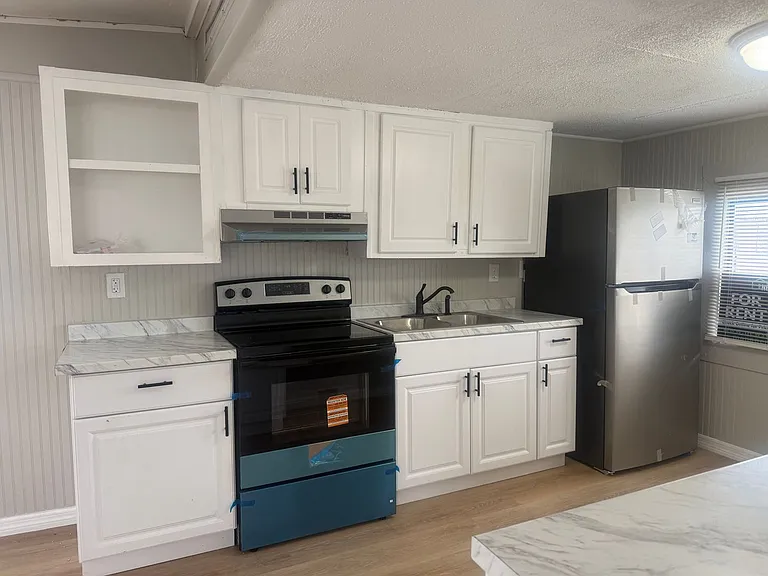 512 51st Avenue Dr W — Photo 28
