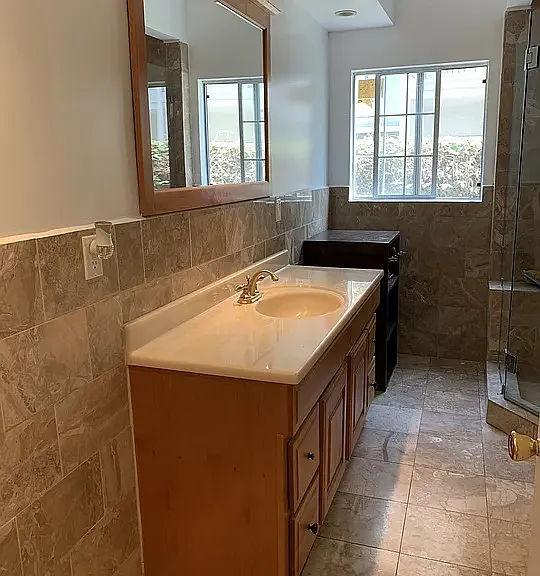 202 1/2 S Arnaz Dr #1/2 — Photo 12