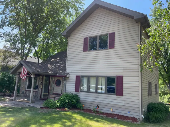 29 4th Ave S, Sauk Rapids, MN 56379