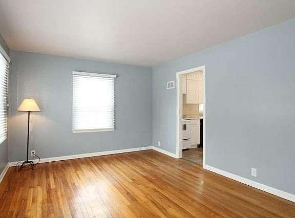 3rd image of W59N782 Highwood Dr