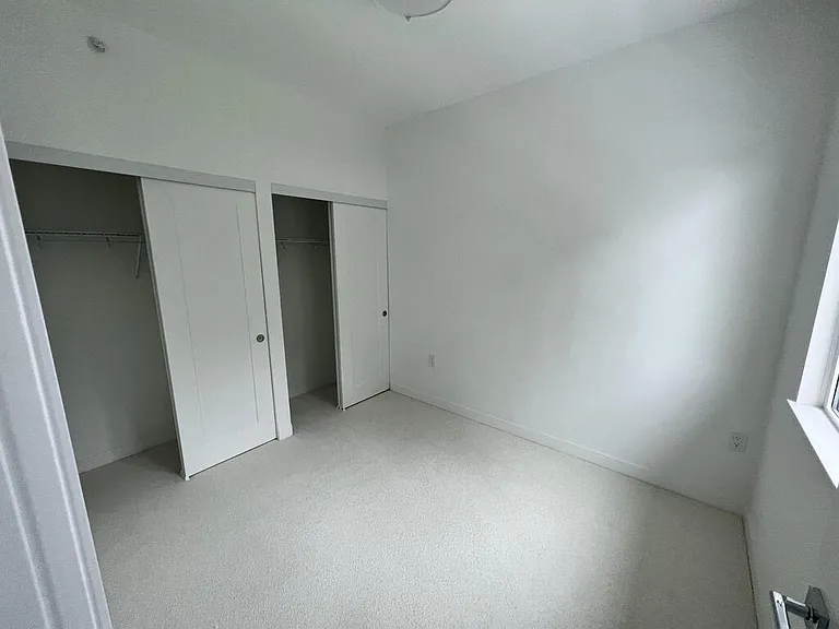 4138 Columbia St — Photo 6