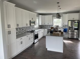 6890 Dodson Branch Rd, Cookeville, TN 38501