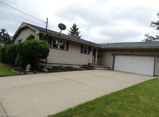 3294 White Beech Ln, Youngstown, OH